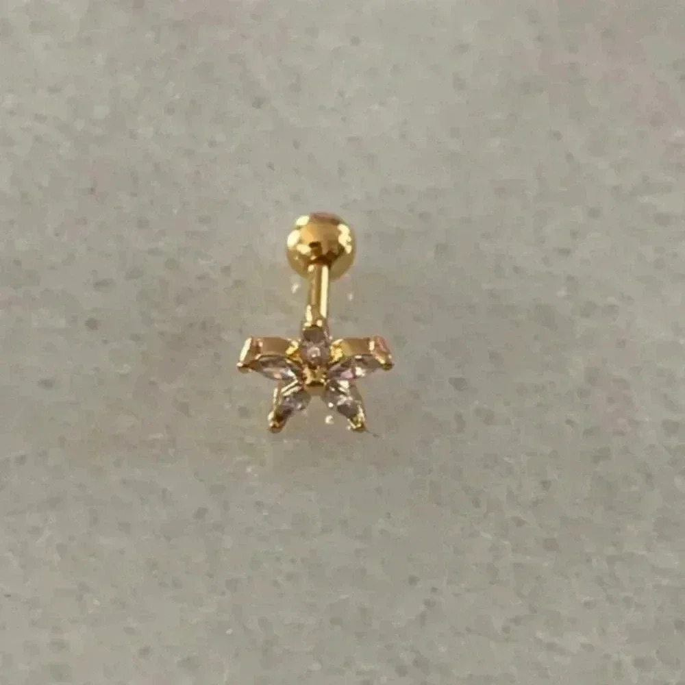 Gold Crystal Flower Cartilage Earring Brand New - Picture 3 of 4